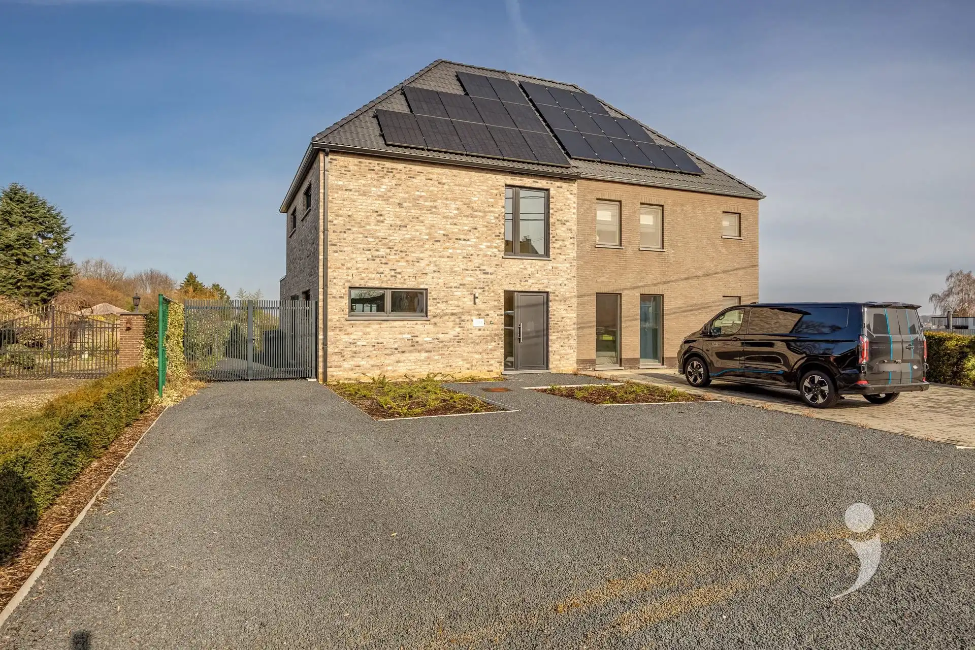 Knappe gezinswoning op een toplocatie!  foto 2