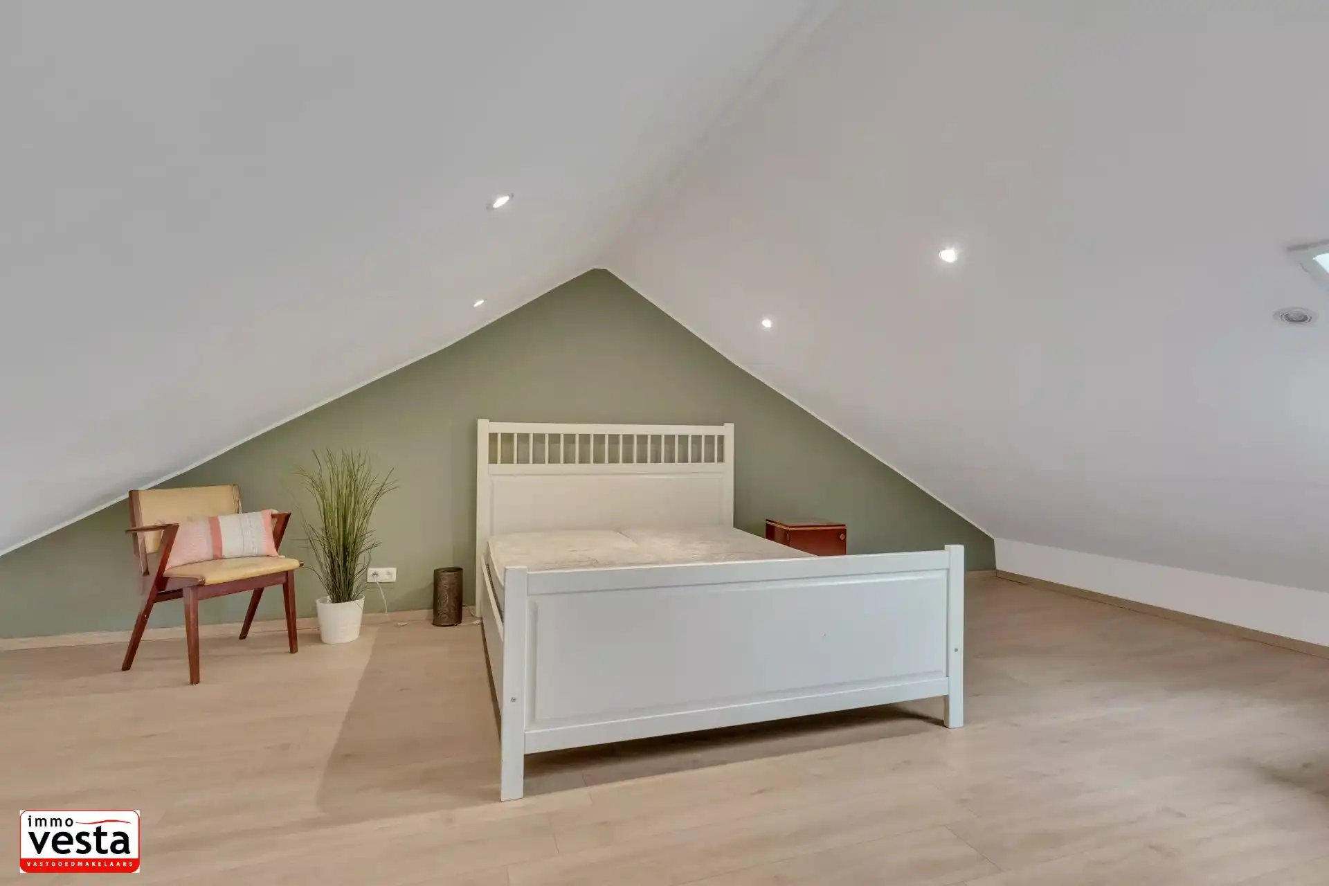 Ruime meergezinswoning met twee appartementen foto 21