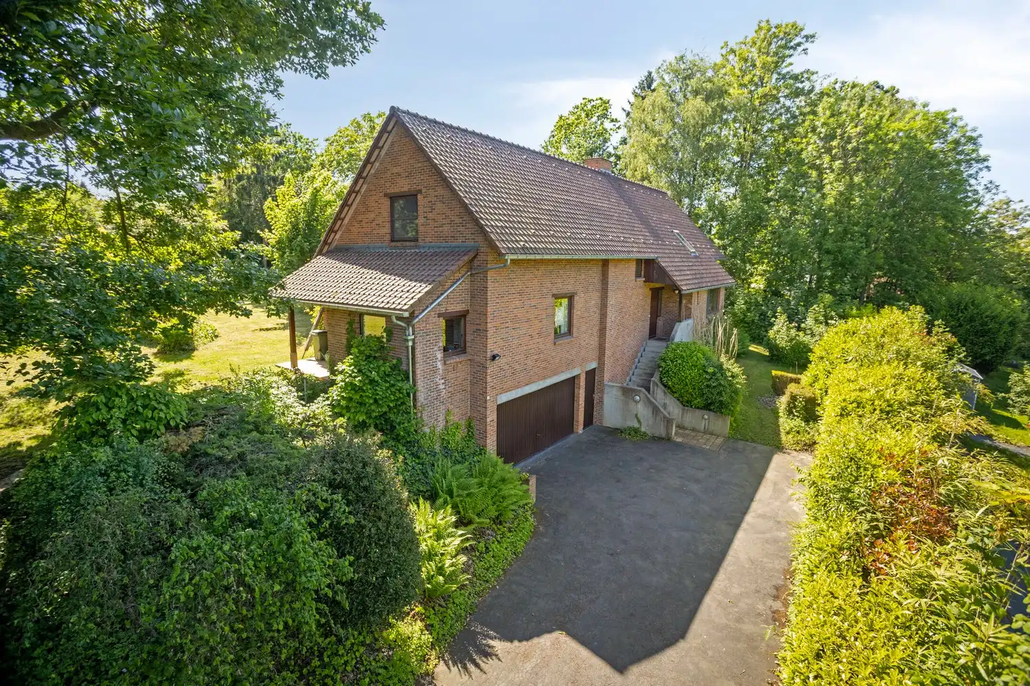 Prachtige, achterin gelegen villa op 22a15ca foto 5