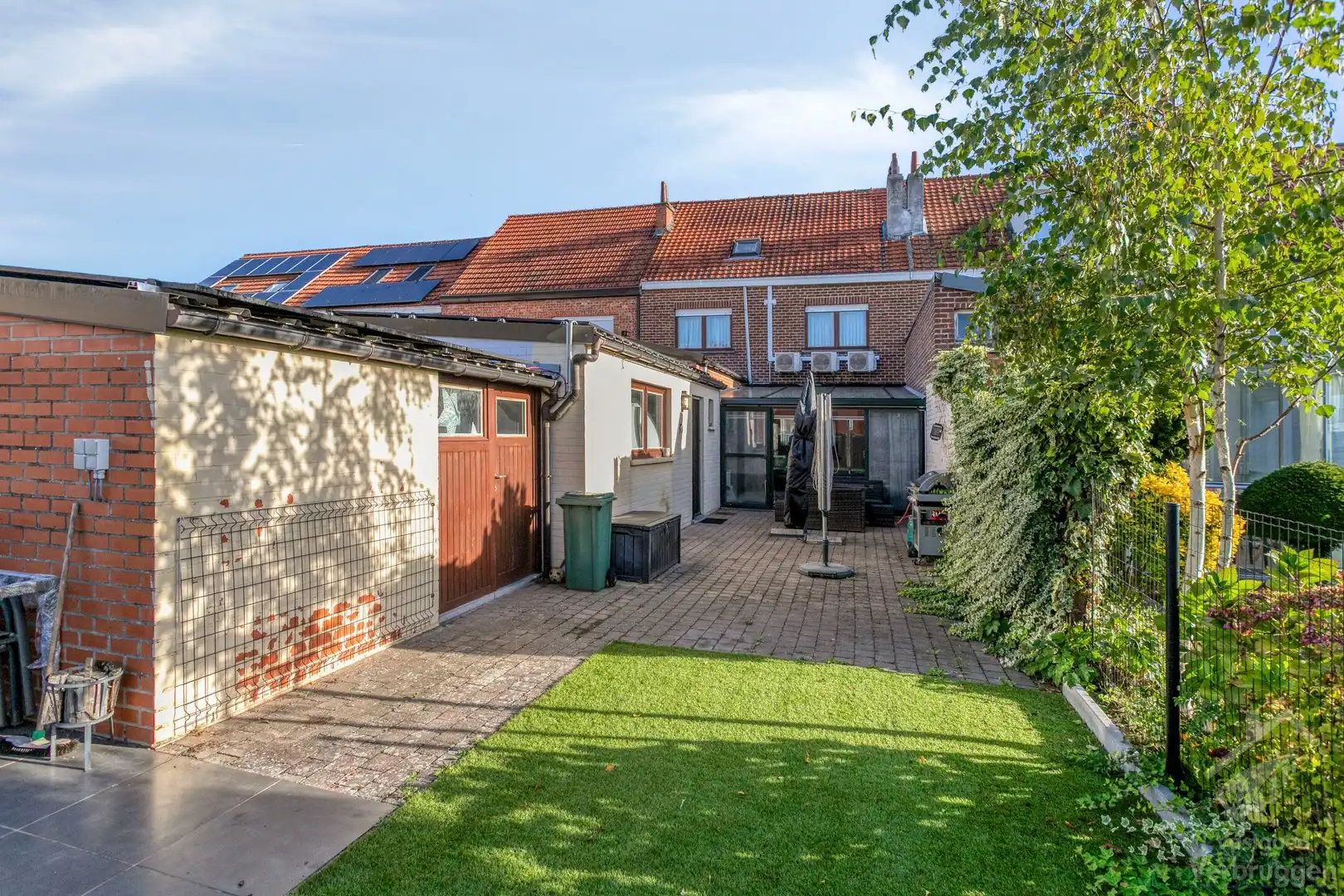Ruime woning met 5 slaapkamers en 2 parkeerplaatsen foto 20