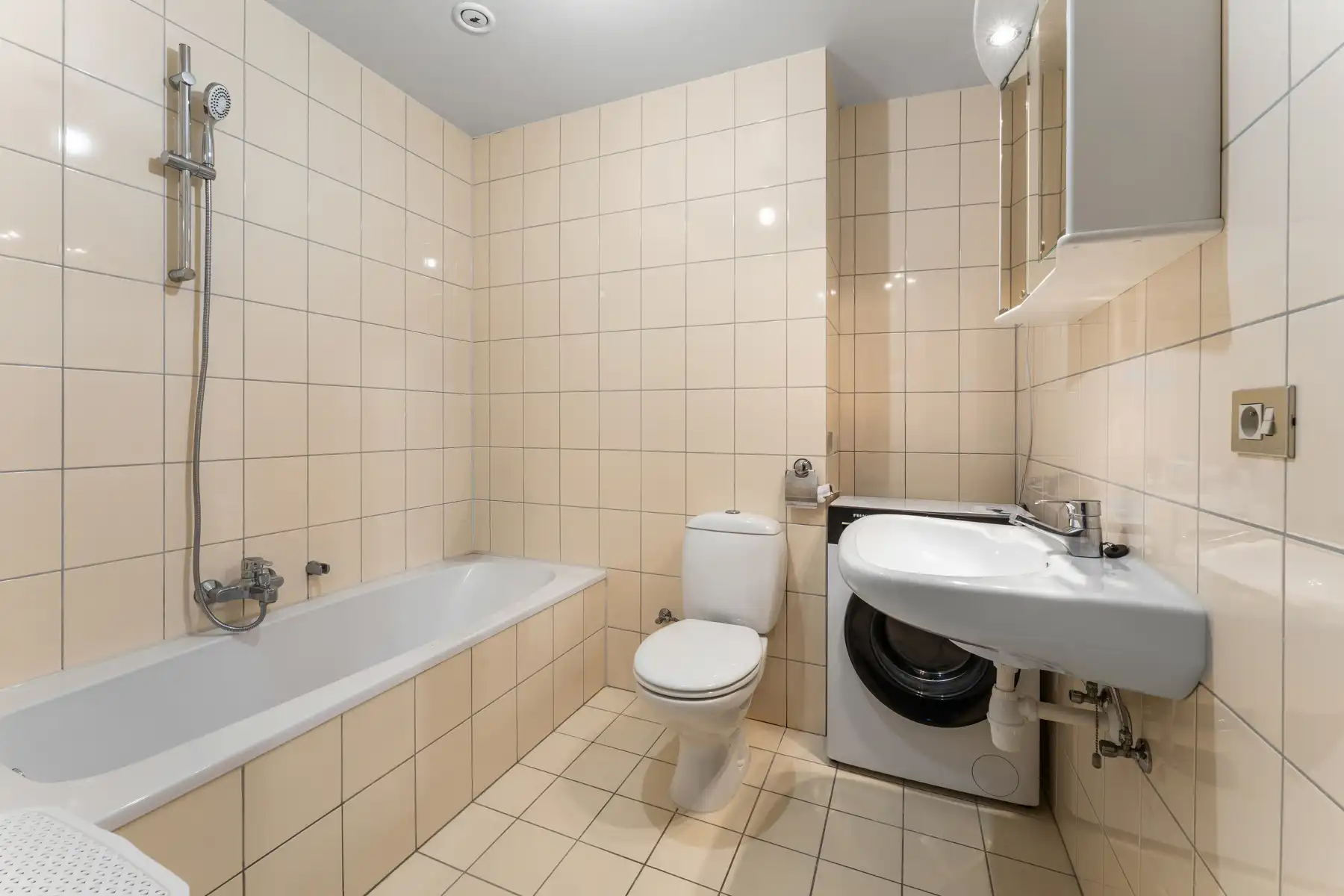 Opbrengsteigendom met 4 appartementen.  foto 42