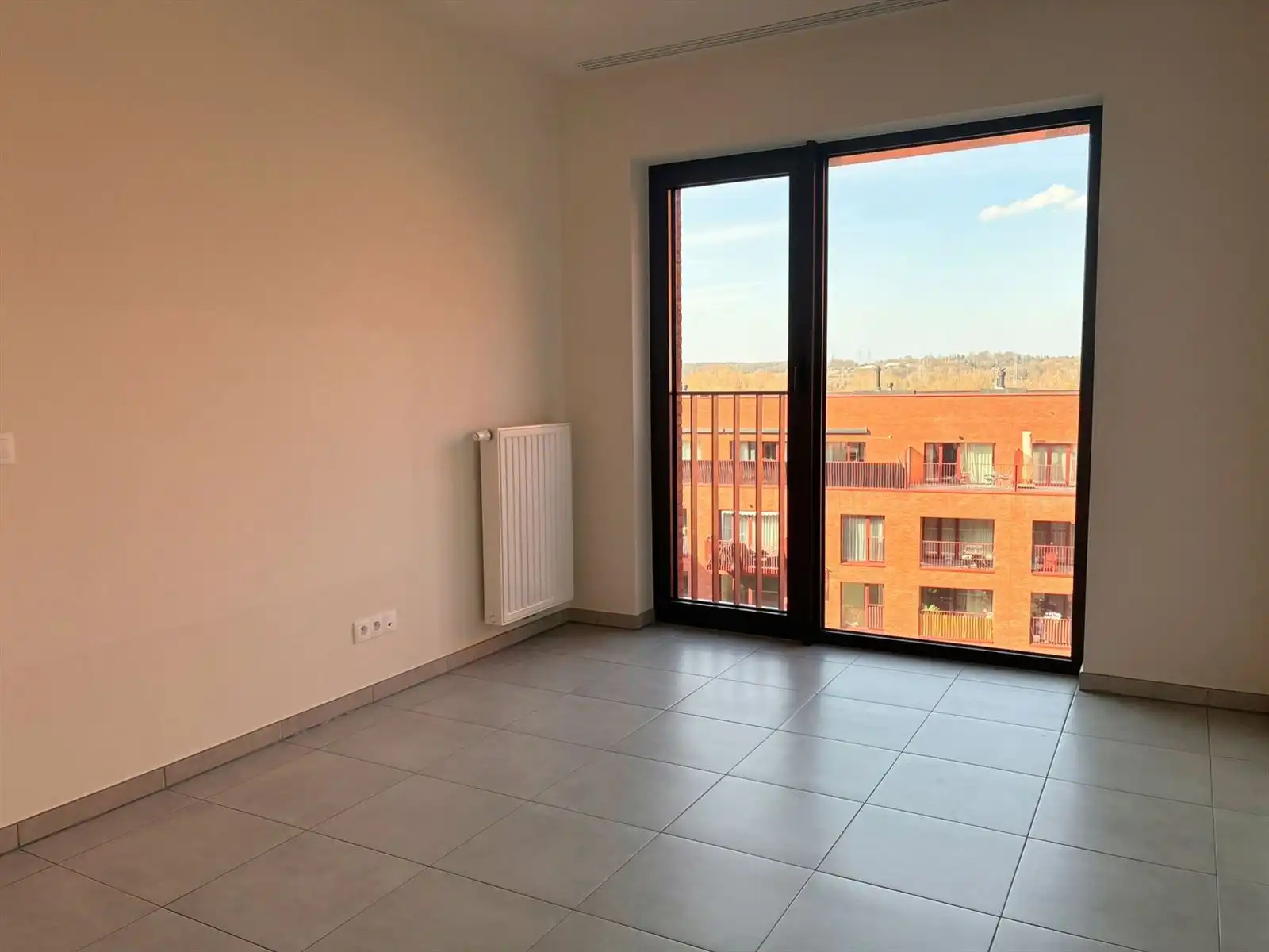 Appartement 2 slaapkamer met terras, berging en parkeerplaats foto 9