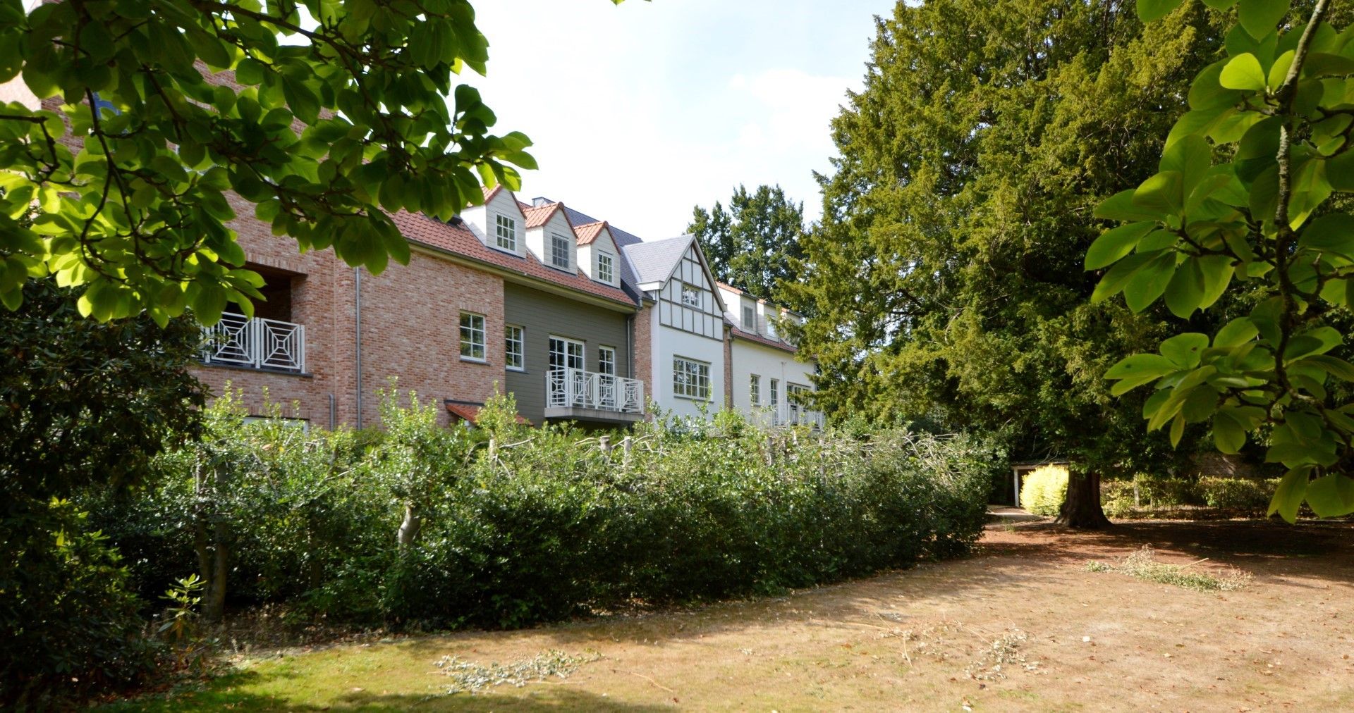 RESIDENTIE BELVEDERE  foto {{pictureIndex}}