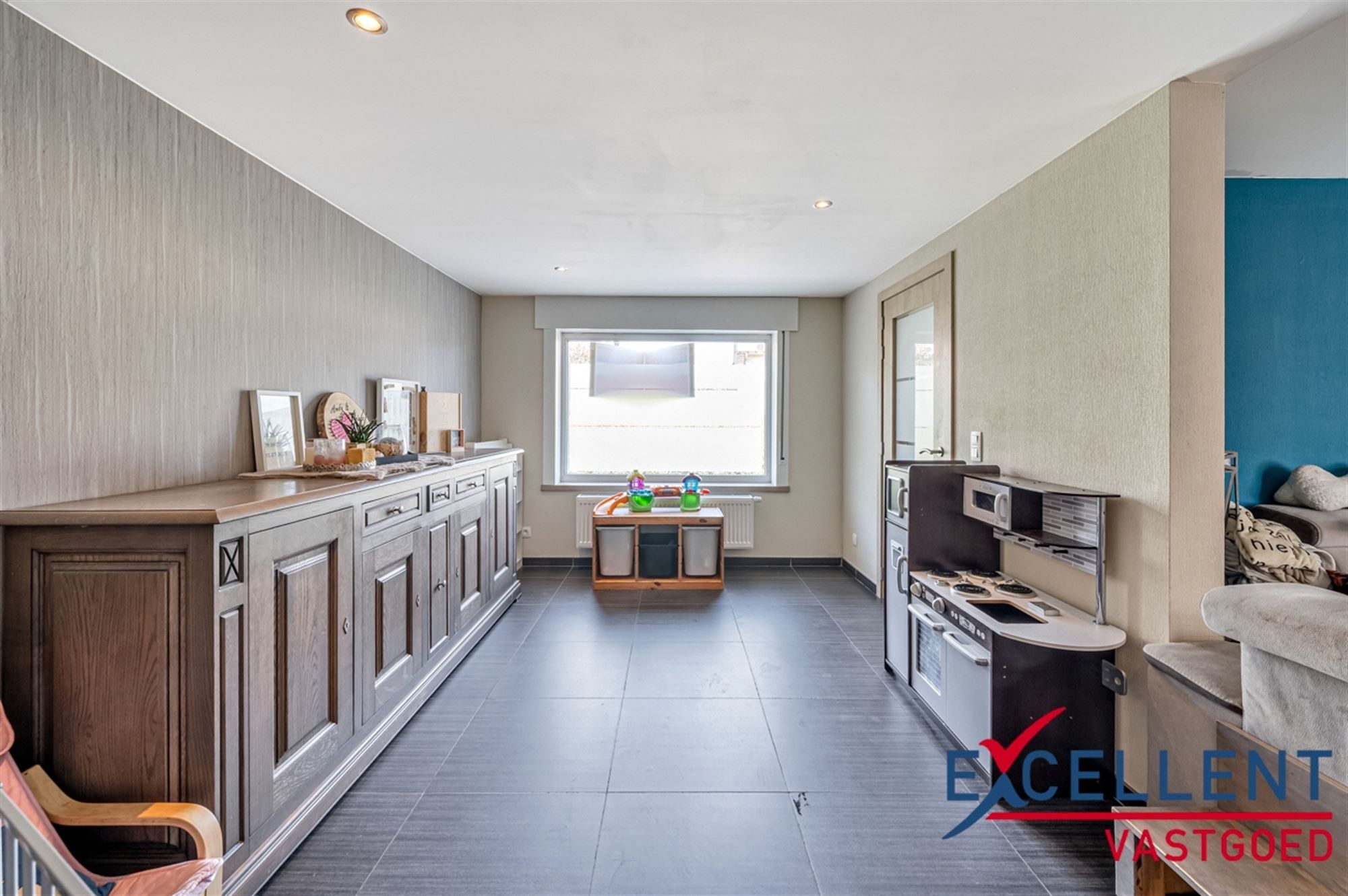 Instapklare ruime woning te brakel foto 3