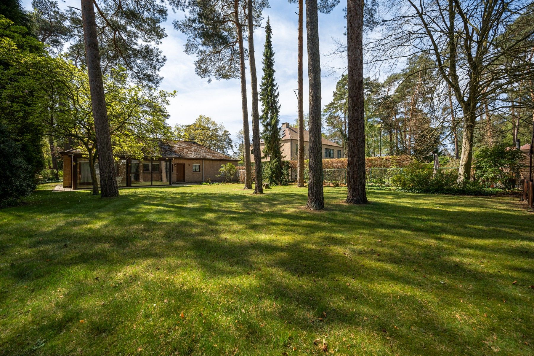 Uitstekend gelegen woning op 1.329 m² foto 4