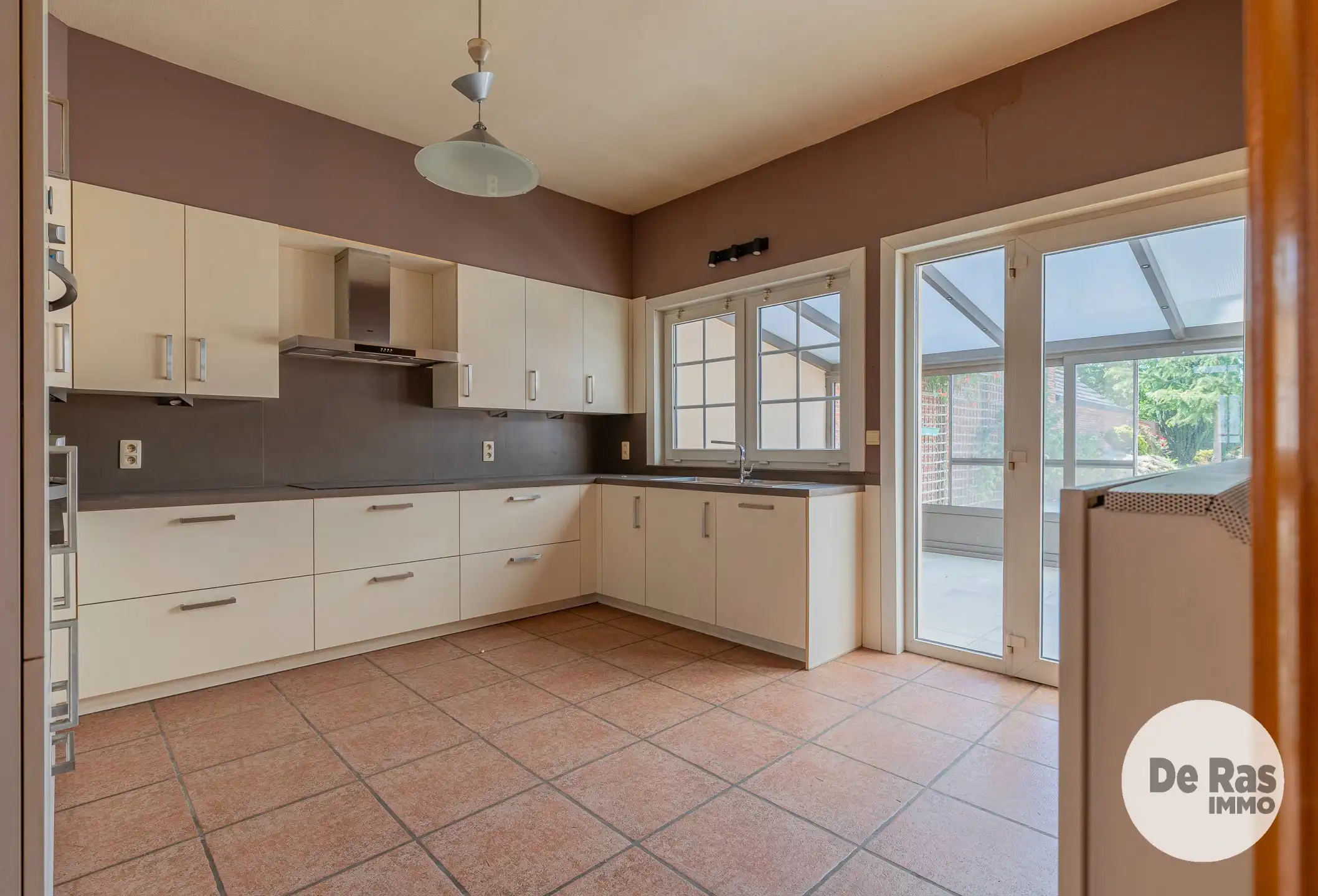 WICHELEN – Te renoveren woning met 3 kamers op leuke locatie foto 9