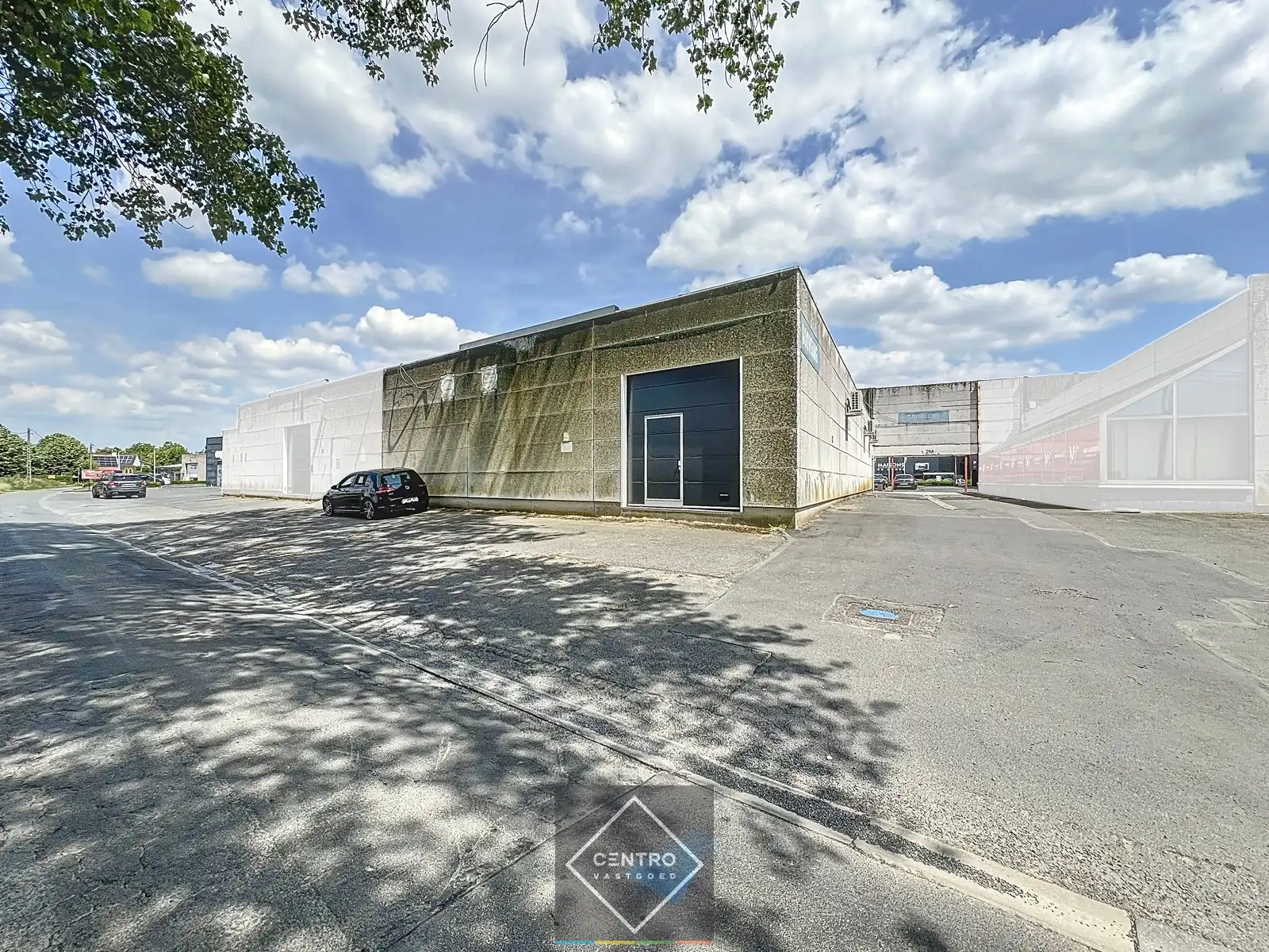 Instapklare baanwinkel op uiterst COMMERCIËLE TOP-ligging (Mammoet 2) te Roeselare! foto 5