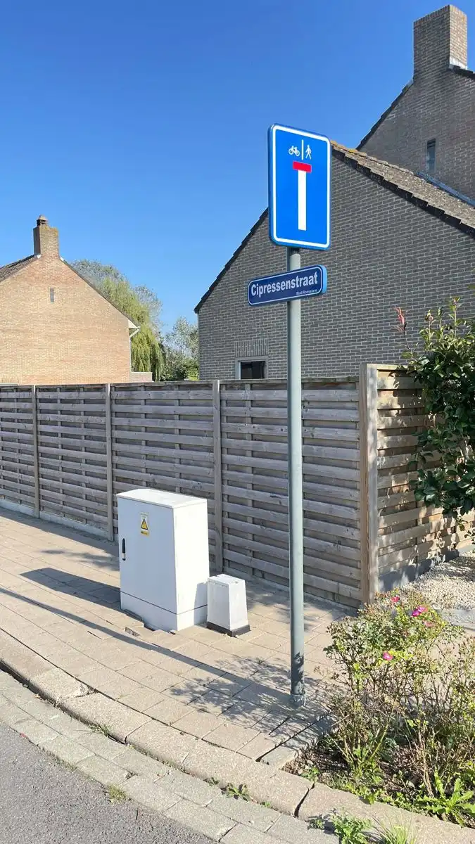 Ruime gezinswoning met 4 slaapkamers en tijdloze architectuur foto 10