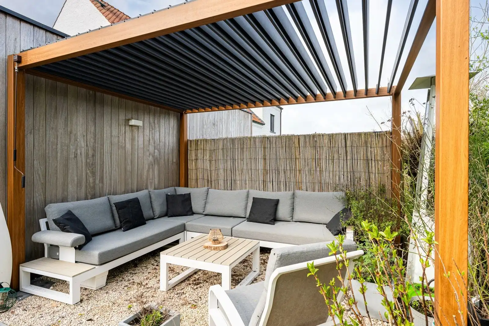 Recente woning met parking en tuin te Moerkerke-Damme foto 10