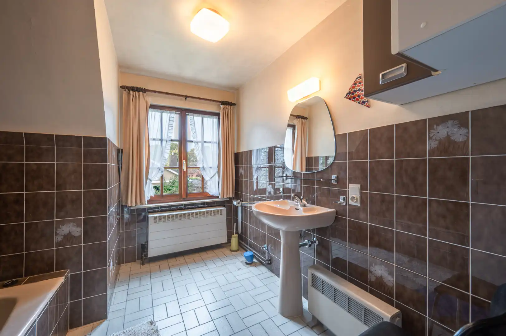 Ruime gezinswoning met 5 slaapkamers op rustige ligging in Sint-Andries foto 12