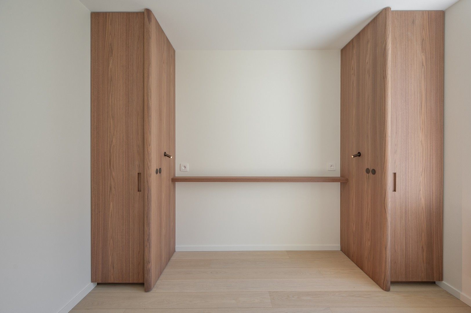 Gerenoveerd hoekappartement met mooie terrassen in een prestigieus gebouw op de Wandeldijk. foto 21