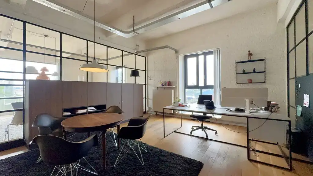 Hip loftkantoor te huur in Handelsdokcenter in Gent foto 7