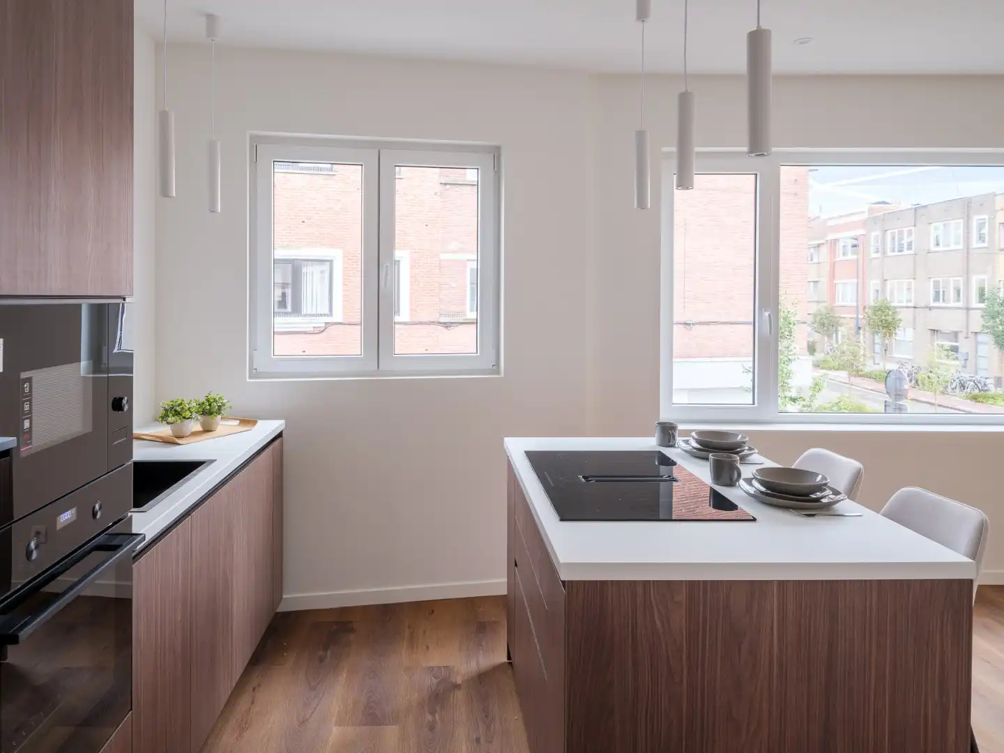 Volledig gerenoveerde opbrengsteigendom met drie appartementen nabij Gent-Sint-Pieters foto 6