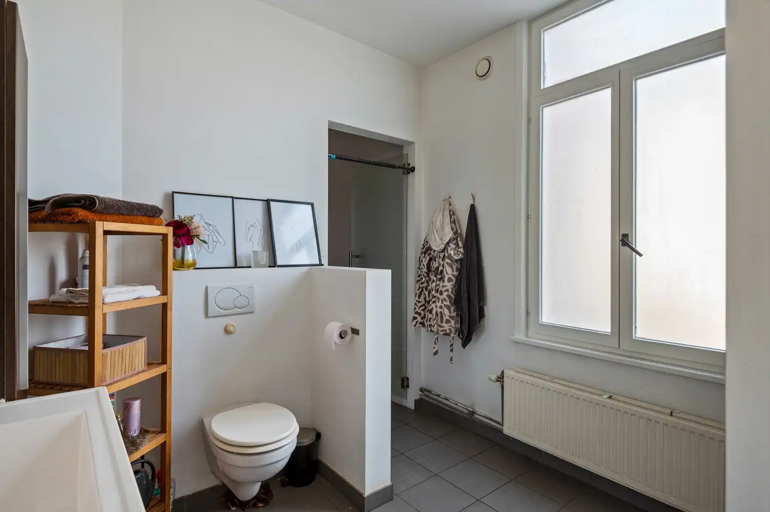 Verzorgd 1 slaapkamer appartement op uitstekende locatie! foto 10