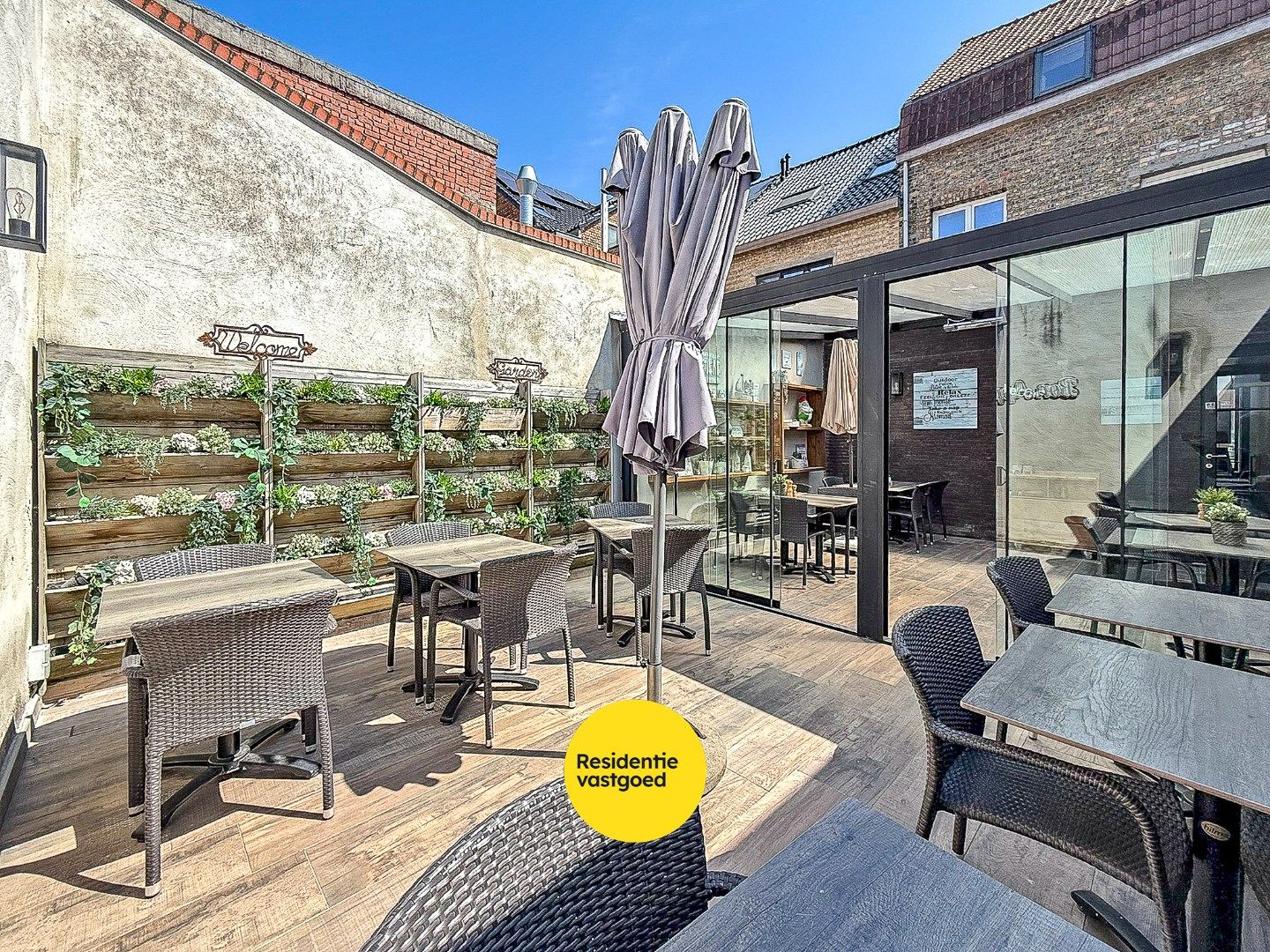 Restaurant 'De Haven' volledig gebouw met mogelijheden vlakbij de kaai gelegen op 313 m². foto 12