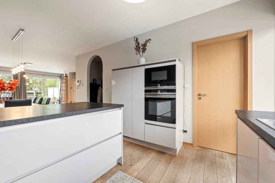 GEZELLIG 3 SLKS APPARTEMENT MET STAANPLAATS IN LANDEN foto 9