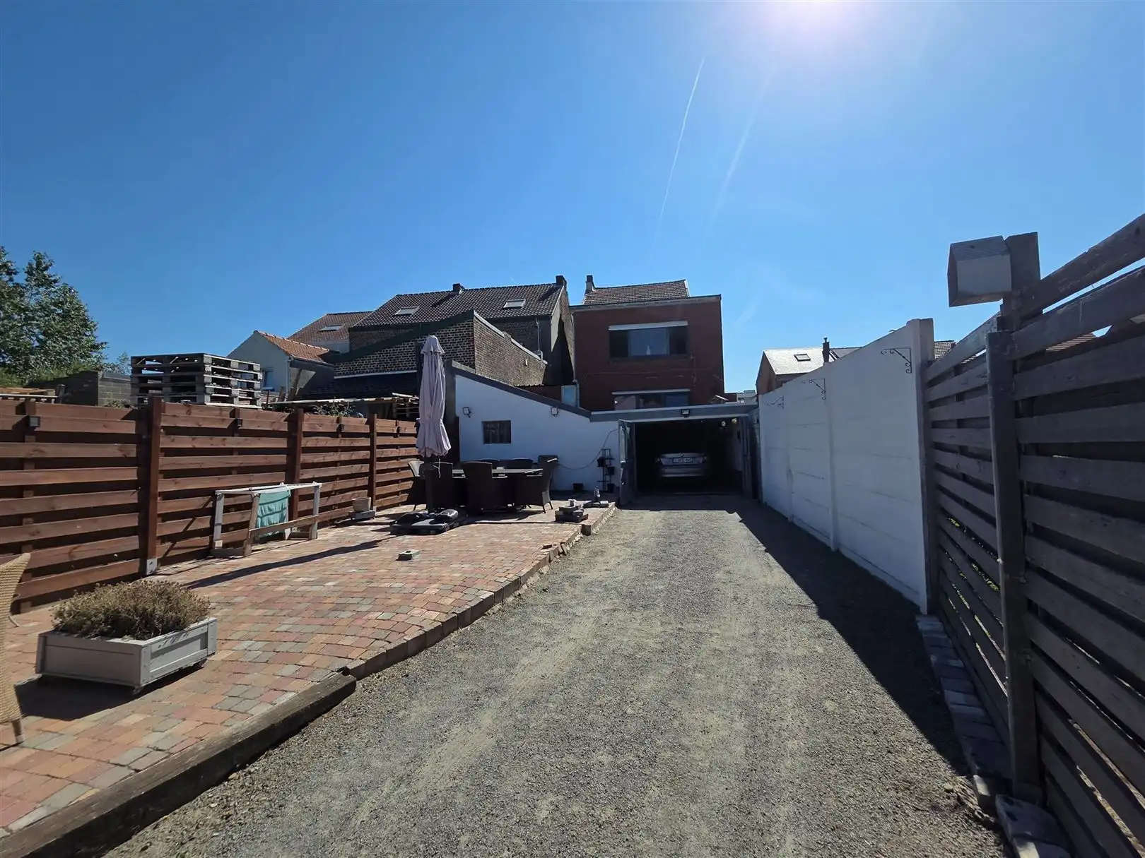 Ruime woning met garage, tuin en 3 slpks te landen. foto 20