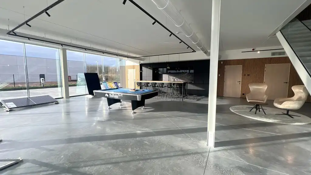 High-end bedrijfsgebouw te huur op bedrijventerrein E17/4 in Lokeren foto 16