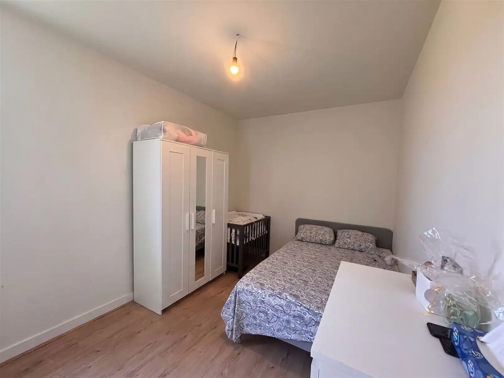 Modern 2-slaapkamerappartement met terras en zicht op groen foto 8