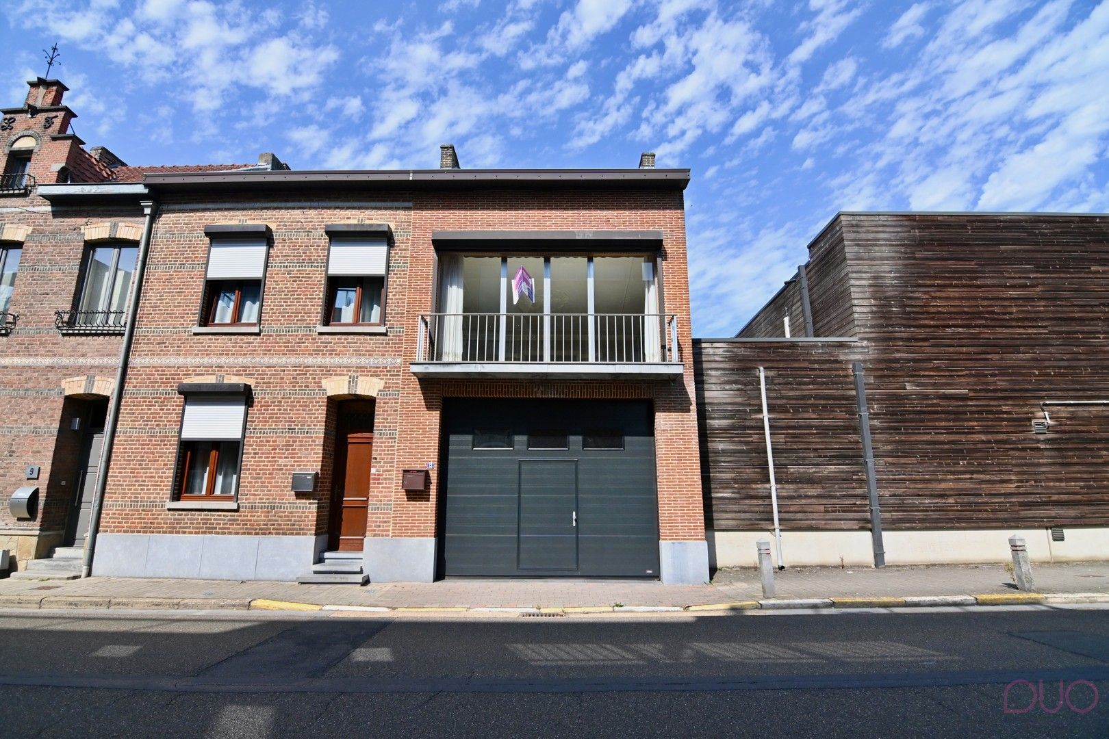 Hoofdfoto van de publicatie: Bel-etage woning met twee slaapkamers en onderliggende garage van ca. 100m2