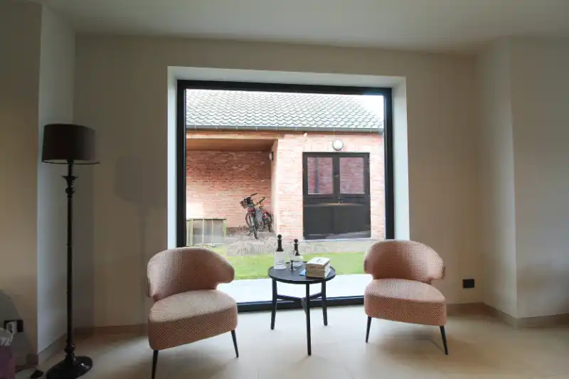 Uitzonderlijke woning te Izegem foto 8