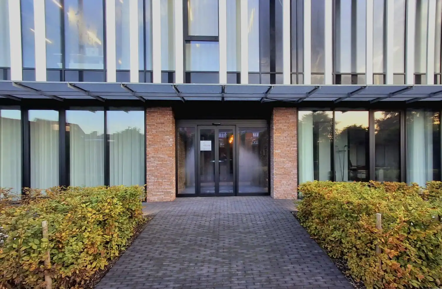 INSTAPKLAAR KANTOOR IN HARTJE TIELT foto 2