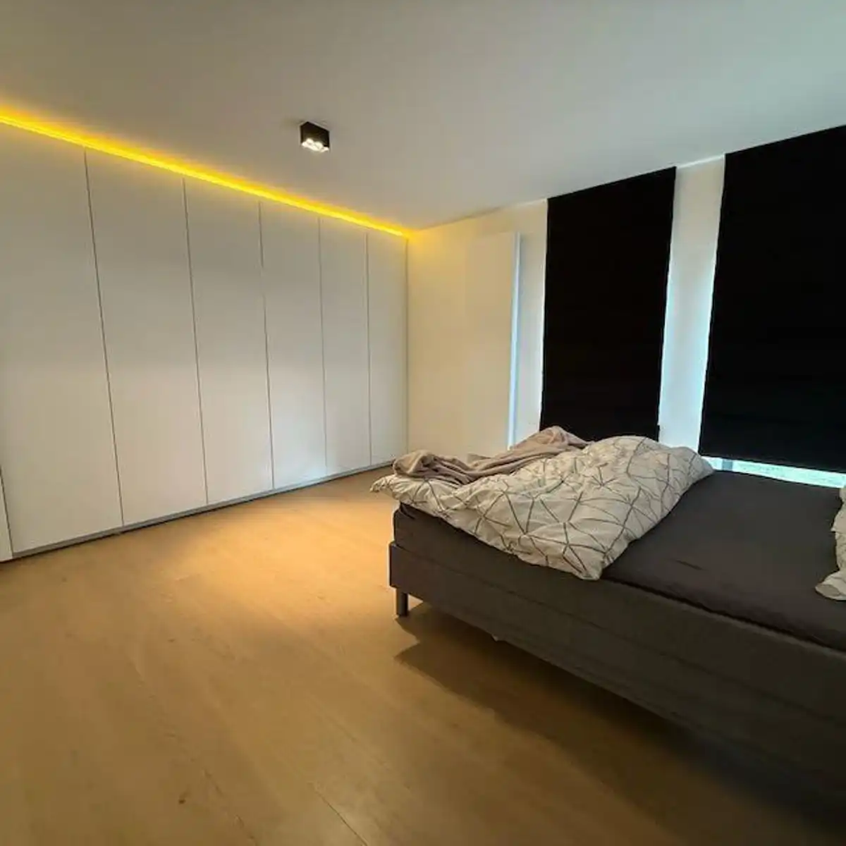 Luxueus appartement met riant terras en autostaanplaats foto 17