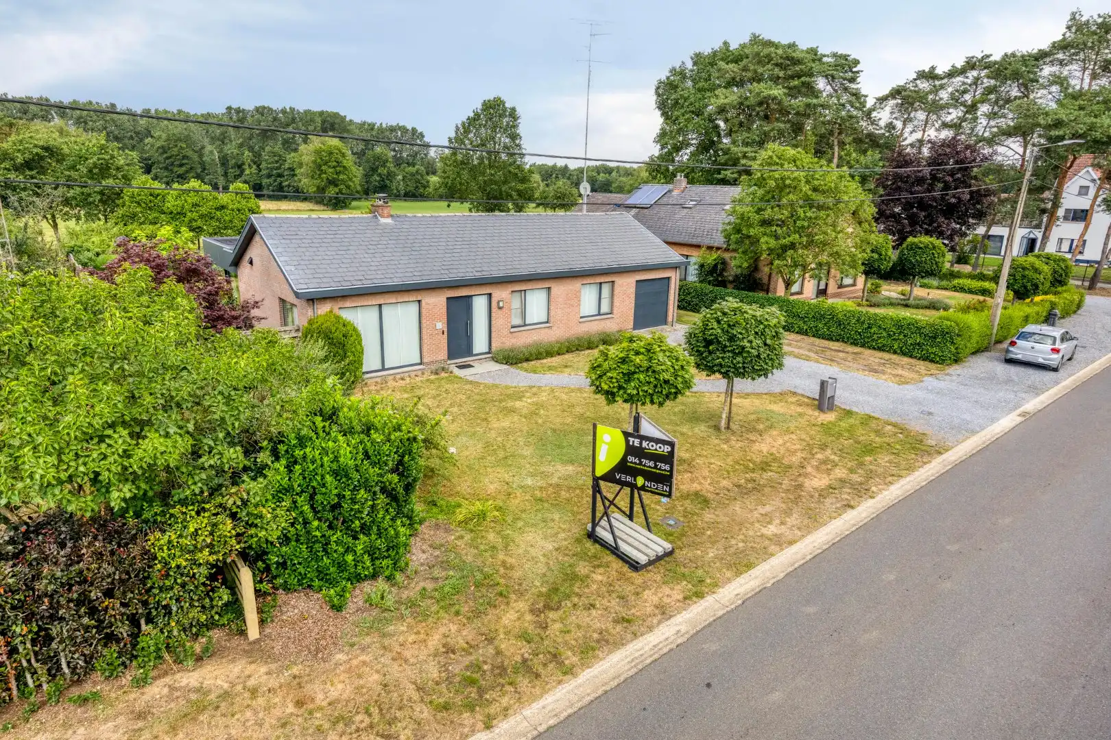 Ruime instapklare woning met 3 slpks op een perceel van 1.251 m² met prachtig uitzicht op achterliggend groen !  foto 34