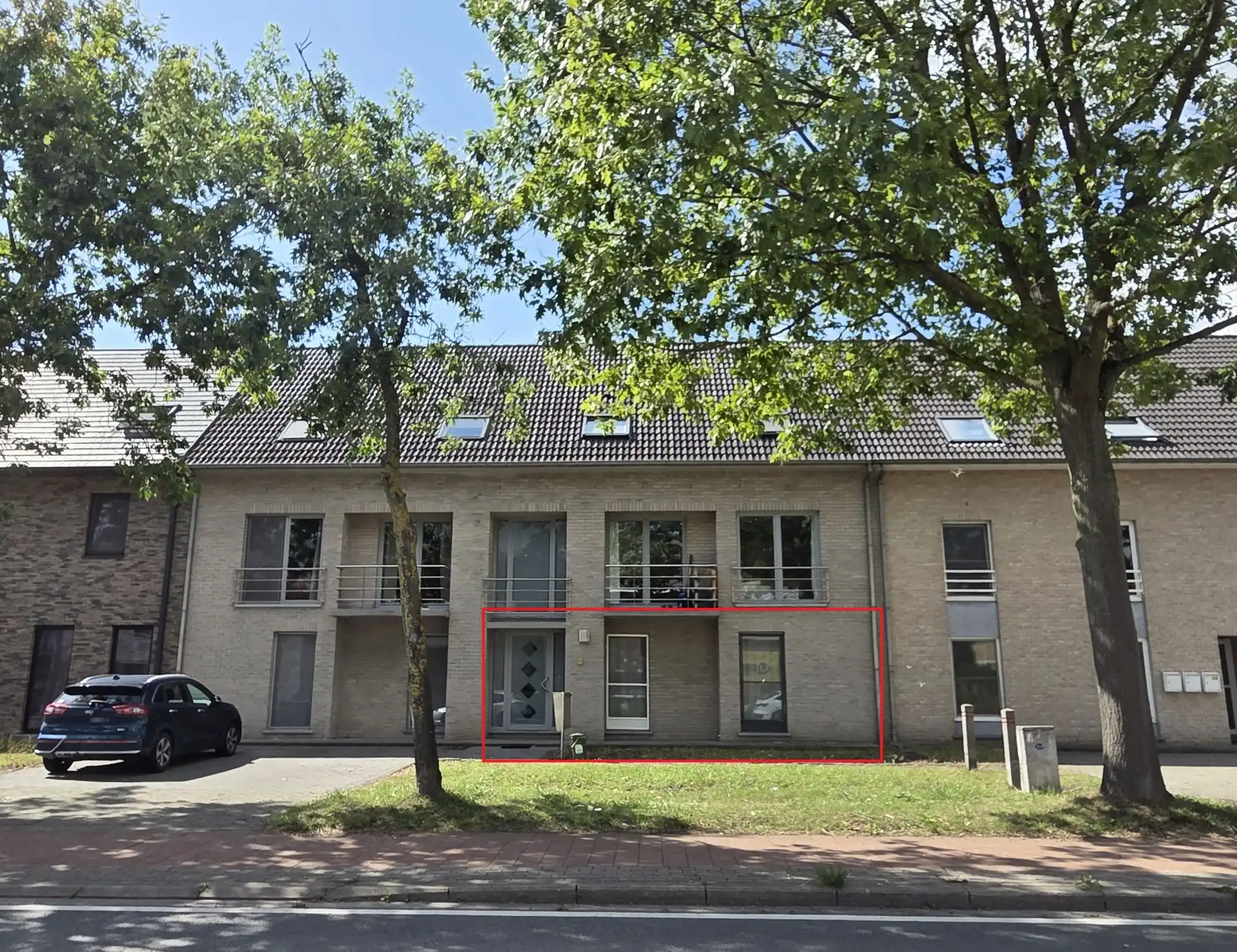 Instapklaar 2 slpk appartement met staanplaats foto {{pictureIndex}}