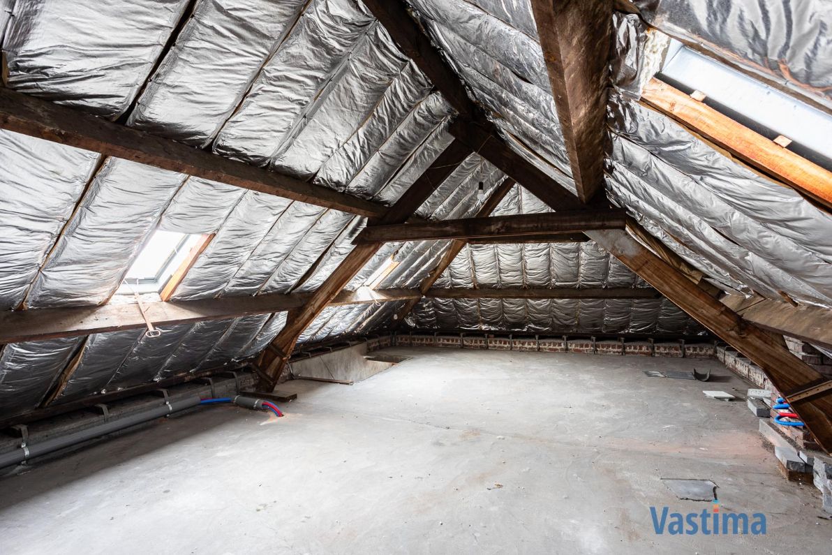 Te renoveren gezinswoning met potentieel op een gunstige locatie foto 18