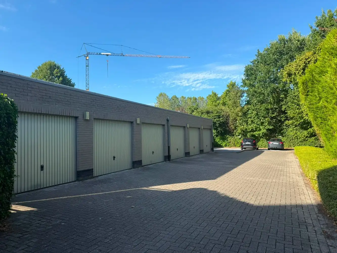 Ruim duplexappartement met twee slaapkamers, terras en garage in Alken foto 12