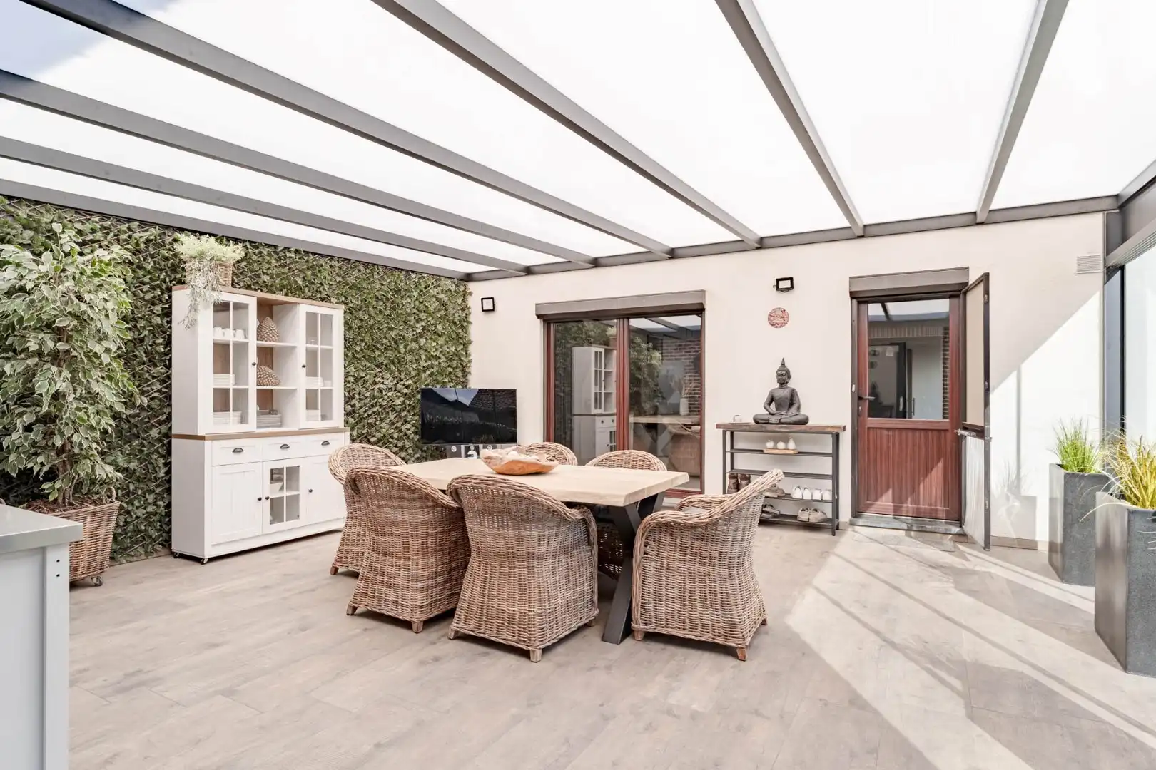 Gerenoveerde, goed onderhouden woning nabij het centrum van Bree mét een grote garage/werkplaats bereikbaar langs de Filterstraat aan de achterzijde van de woni foto 27