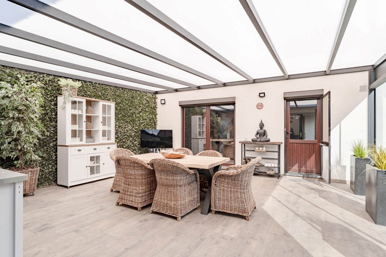 Gerenoveerde, goed onderhouden woning nabij het centrum van Bree mét een grote garage/werkplaats bereikbaar langs de Filterstraat aan de achterzijde van de woni foto 27