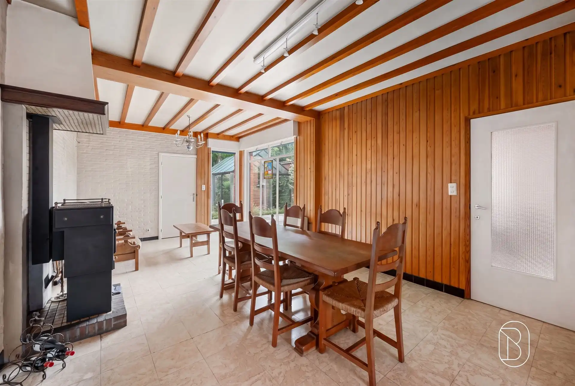 Te renoveren woning met 9 slpk, garage en tuin in Deerlijk foto 11