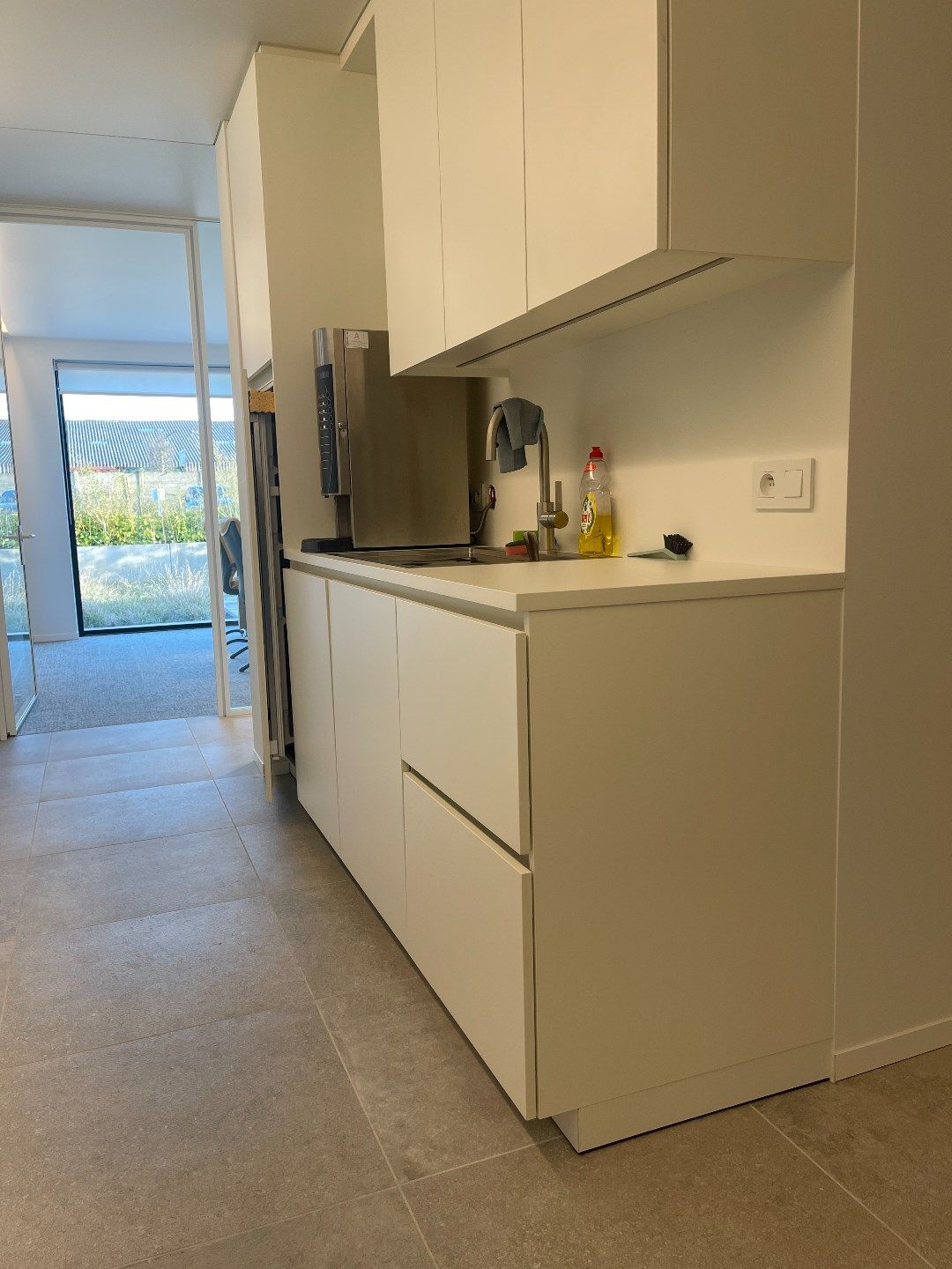 Te huur: Modern en volledig ingericht kantoor – 233 m² in Kuurne foto 10