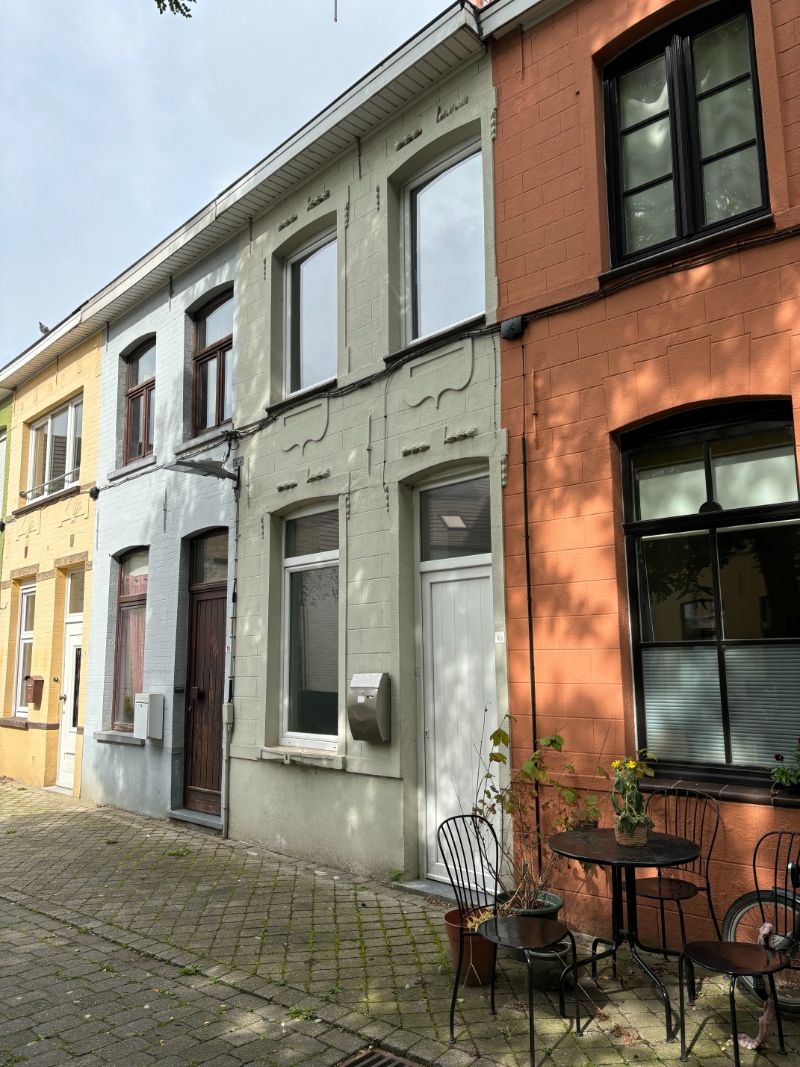 Centraal gelegen beluikhuisje met 2 slaapkamers. Energielabel B foto 4