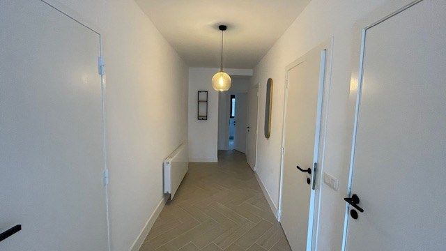 Mooi gerenoveerd, goed gelegen appartement met terras en 2 slaapkamers in Oostende foto 15