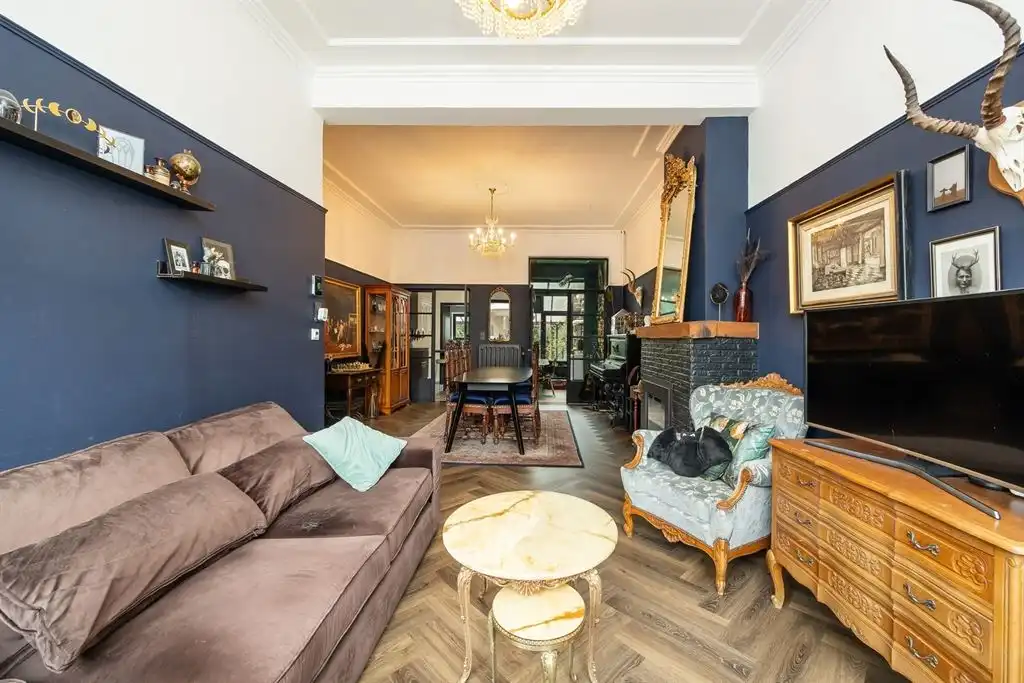 Stijlvol gerenoveerde woning met authentieke charme, zonnige tuin en toplocatie foto 8