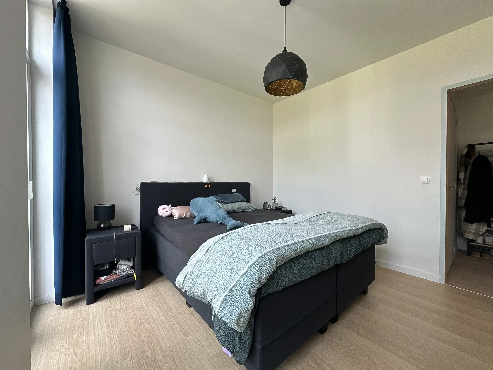 Modern en lichtrijk 2-slaapkamerappartement in Wetteren foto 8