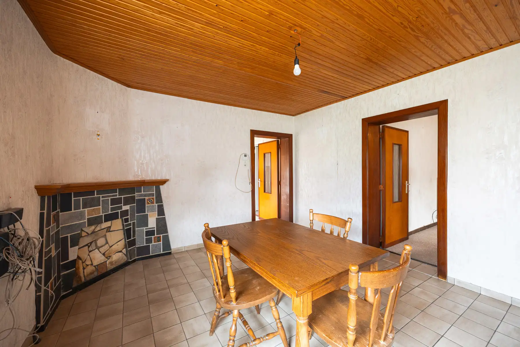 Karakterwoning met veel renovatiepotentieel op toplocatie foto 12