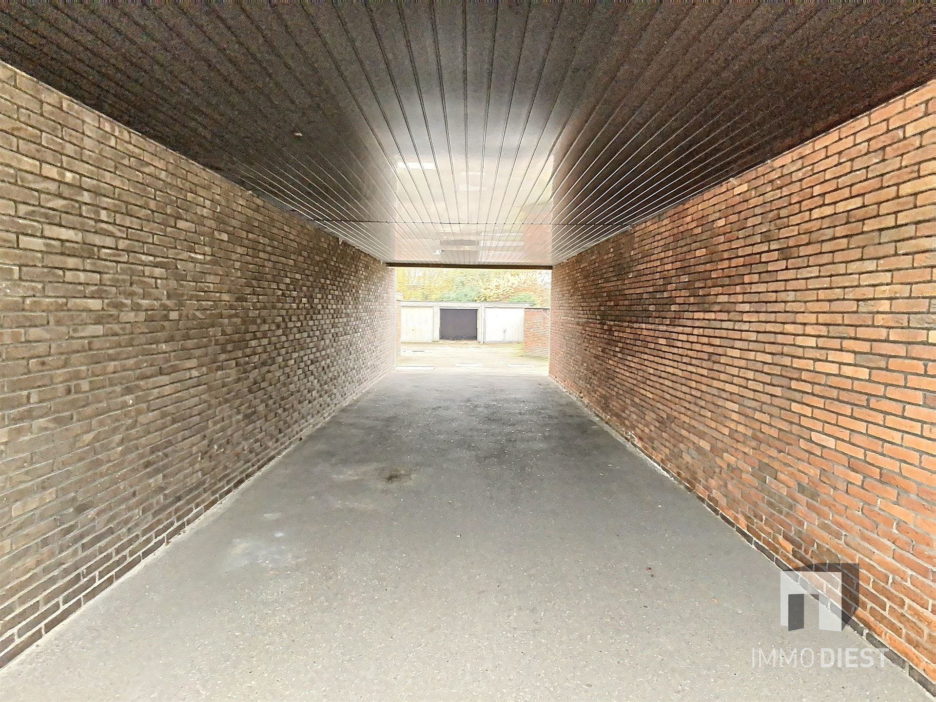 Gelijkvloers appartement met 2 slaapk en garagebox foto 16