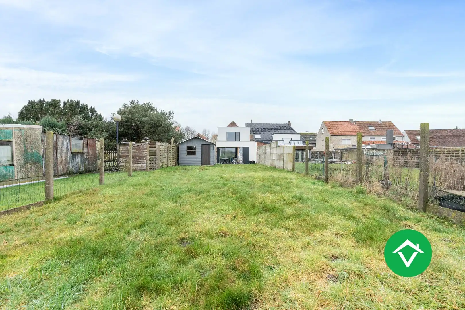 Instapklare gezinswoning met 3 slaapkamers en open veldzicht in Koekelare foto 24