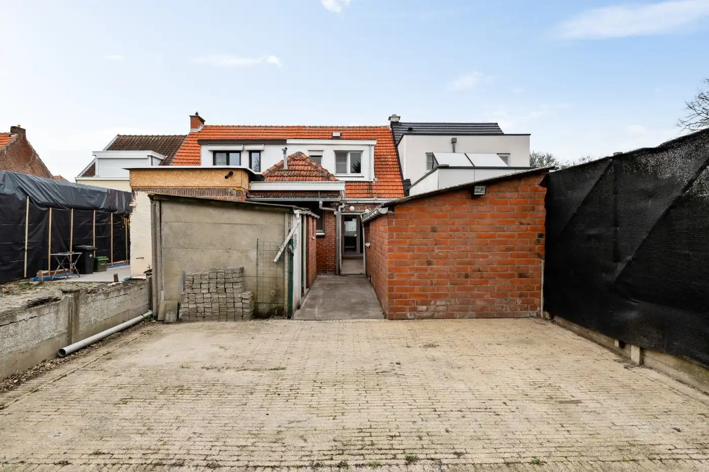 Te renoveren woning met 2 slpk. en tuin foto 25