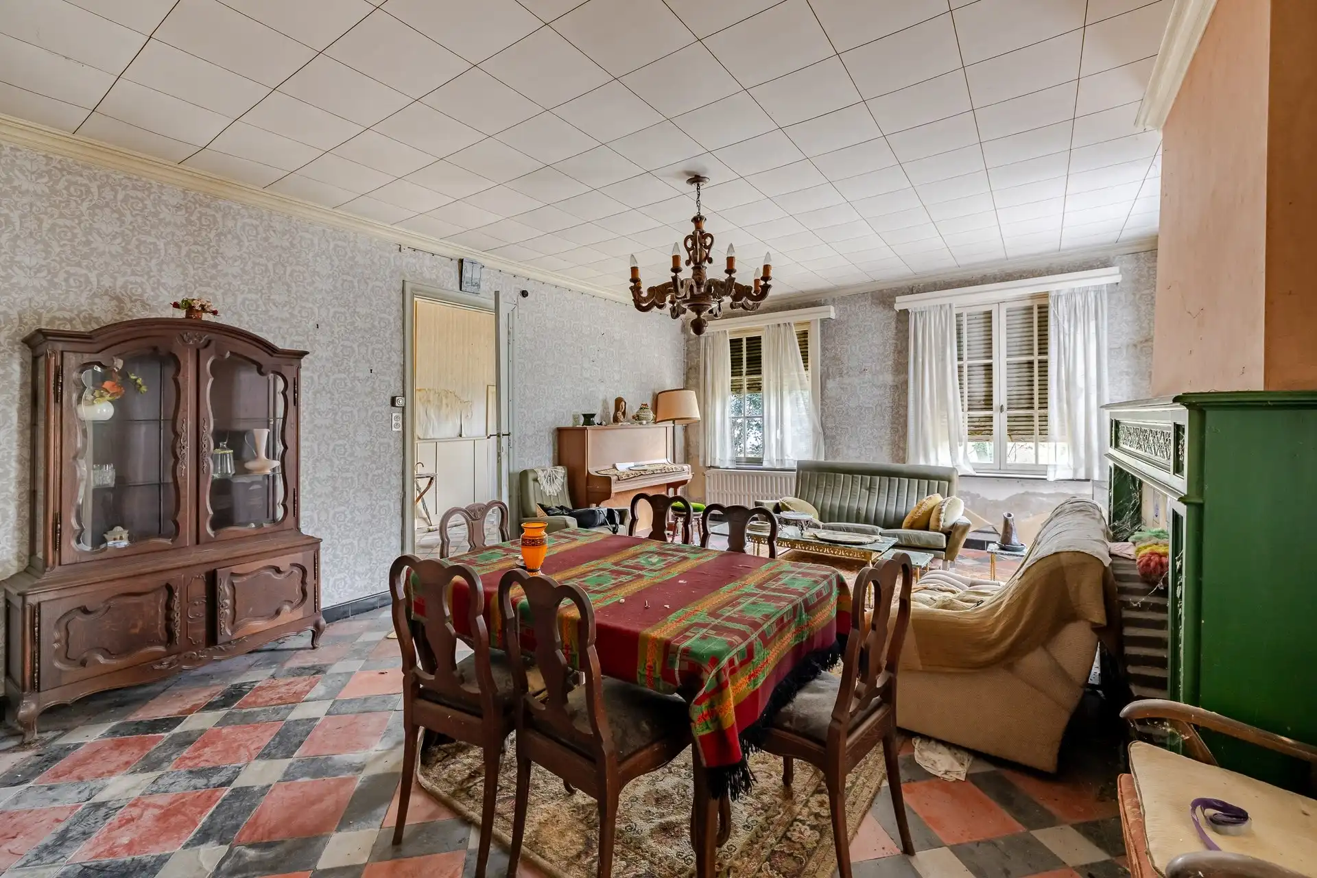 Uniek renovatieproject met authentieke ziel en ruime woonoppervlakte foto 3