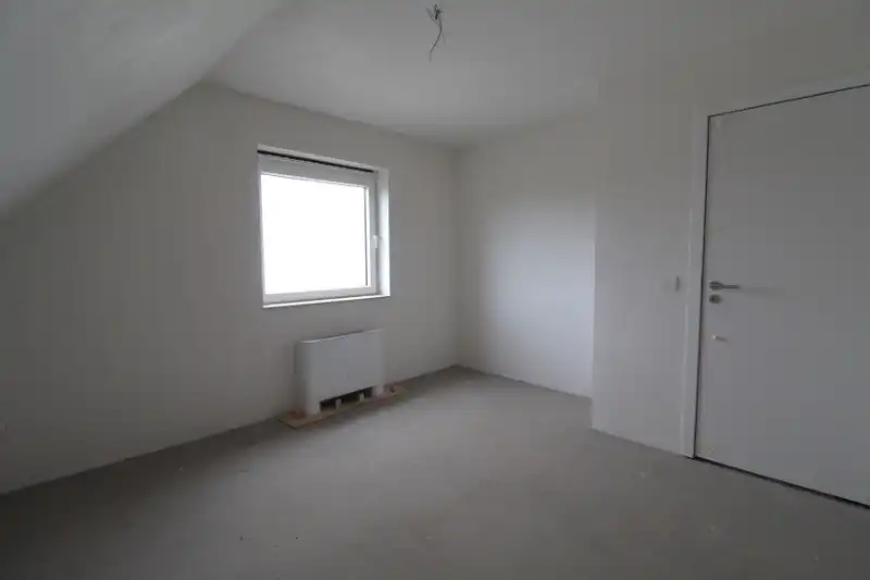 Energiezuinige halfopen woning te huur in Sijsele foto 9