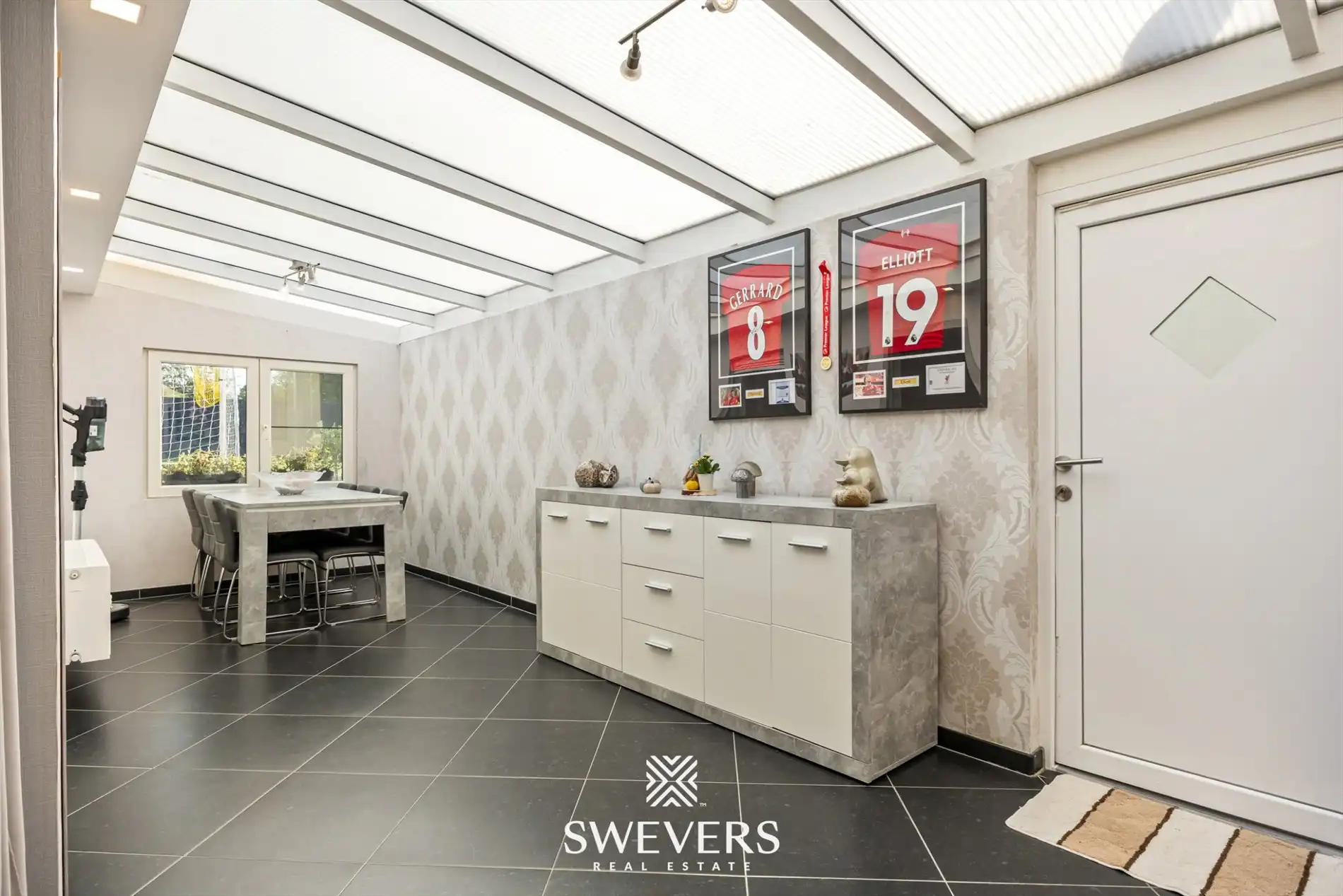Instapklare woning met hedendaags wooncomfort, tuin en garage in Nieuwerkerken foto 13