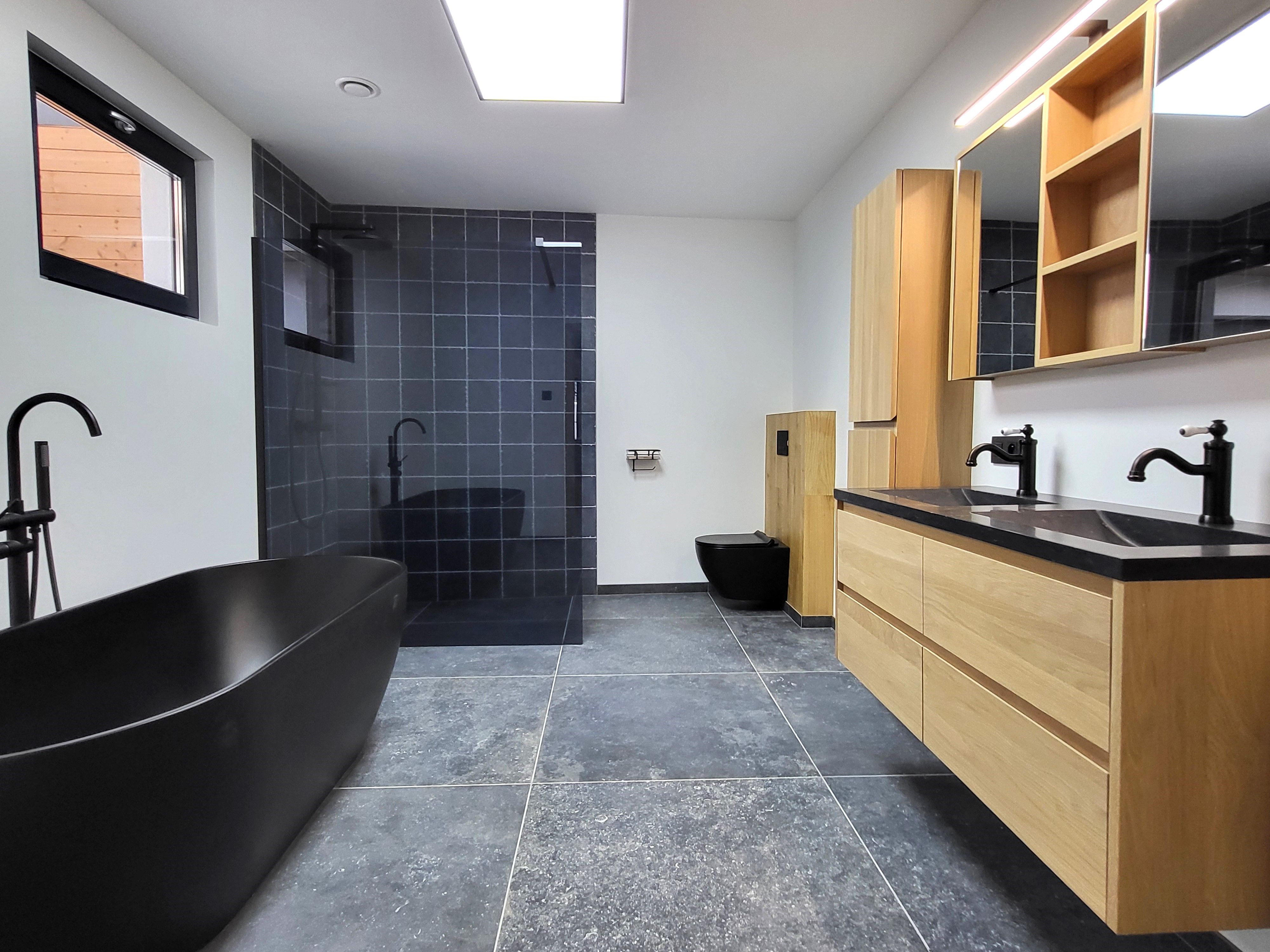 Deze volledig totaal gerenoveerde woning (2024–2025) combineert hedendaags comfort met een hoogwaardige afwerking en biedt maar liefst 5 ruime slaapkamers.  foto 15