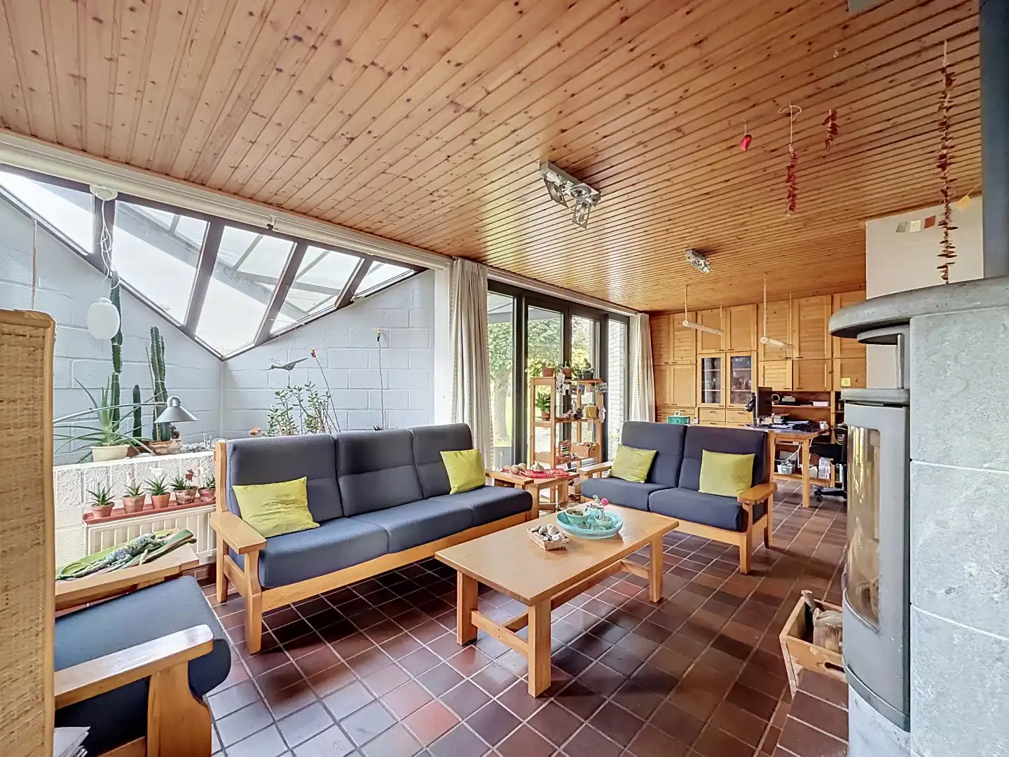 Karaktervolle vrijstaande woning op een prachtig groen perceel foto 9