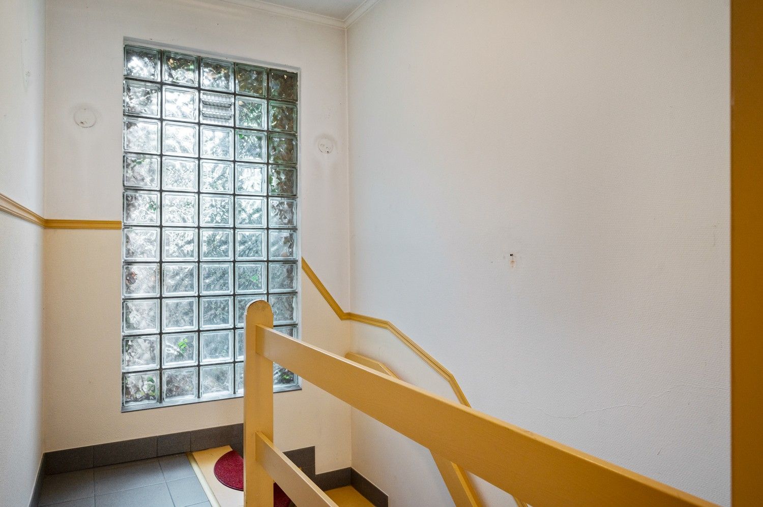 Charmante woning met 2 slaapkamers en een garage in Borgerhout foto 4