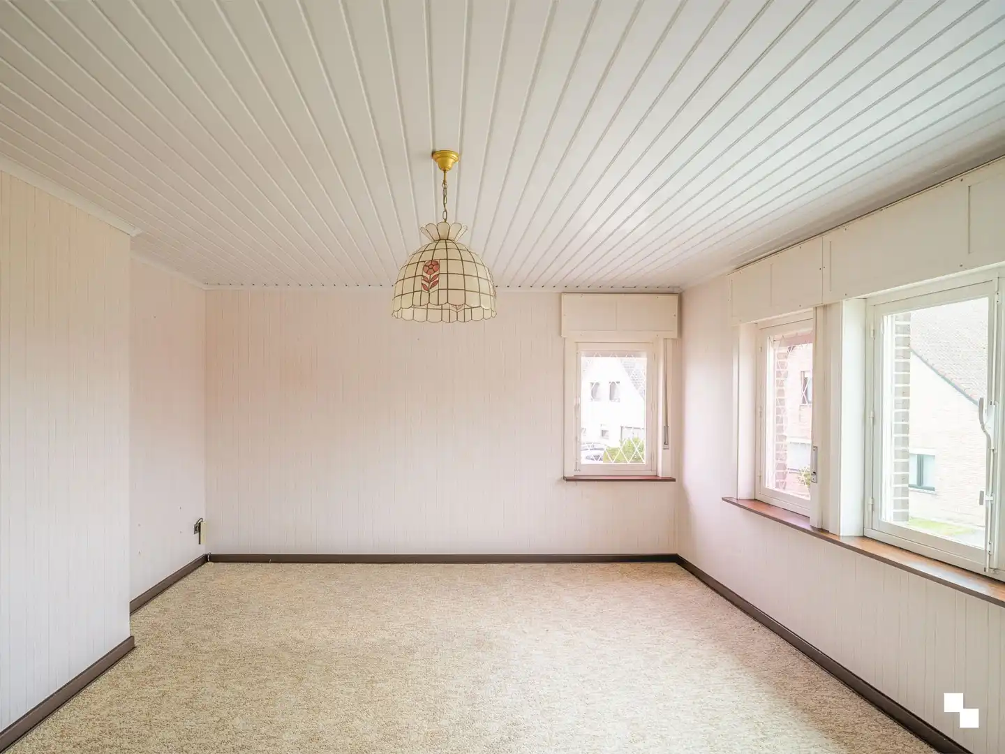 Ruime, te renoveren woning in het mooie Asper foto 10